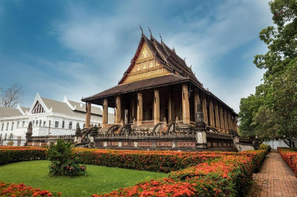 Athenee Hotel Vientiane Exterior photo
