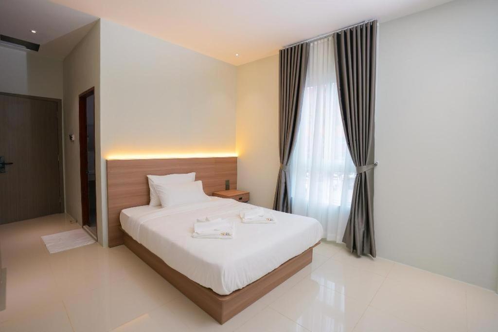 Athenee Hotel Vientiane Exterior photo