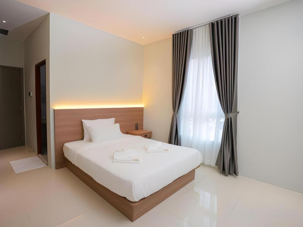 Athenee Hotel Vientiane Exterior photo